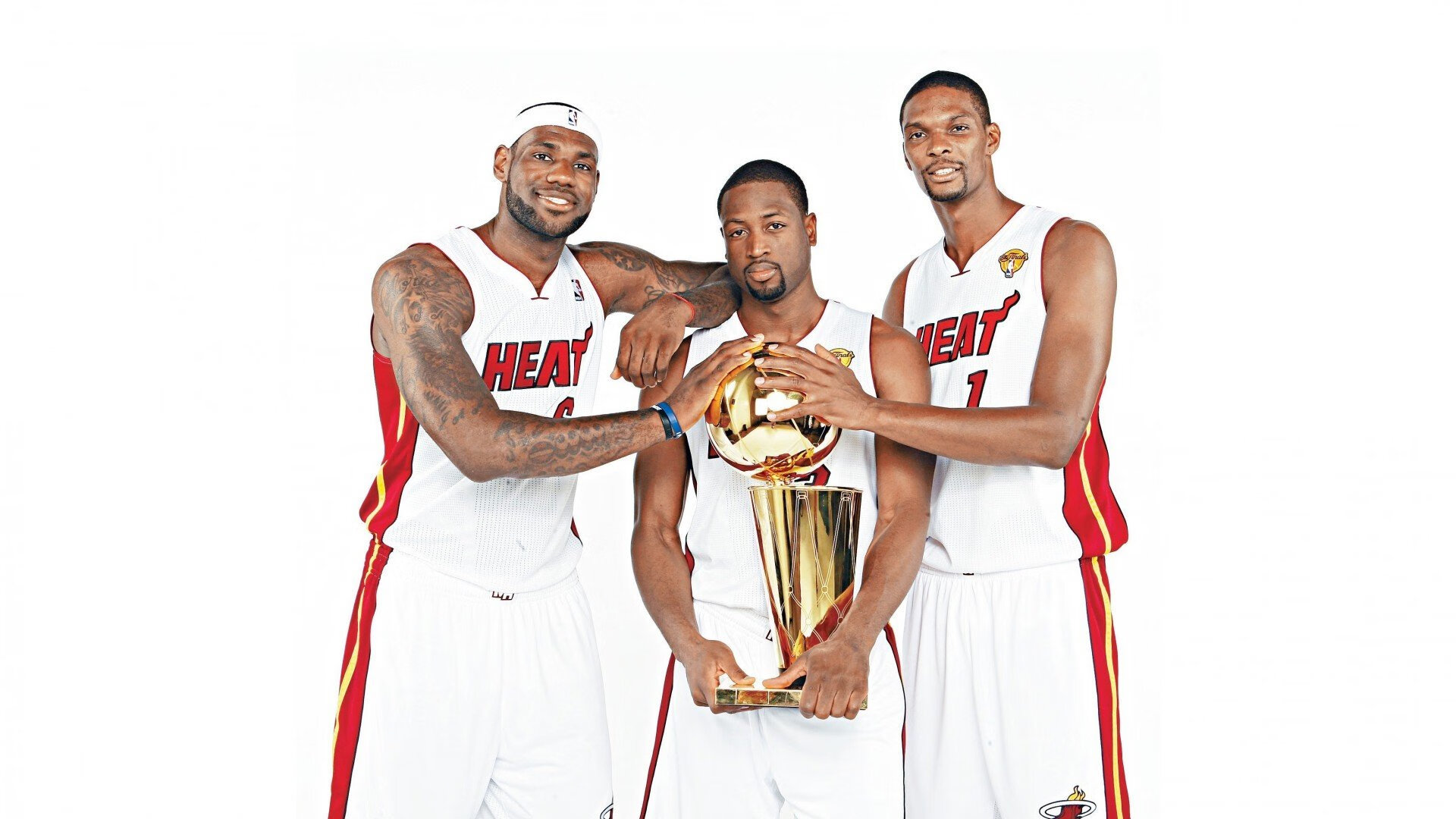 高空争顶还是控球控场?欧冠战术解密